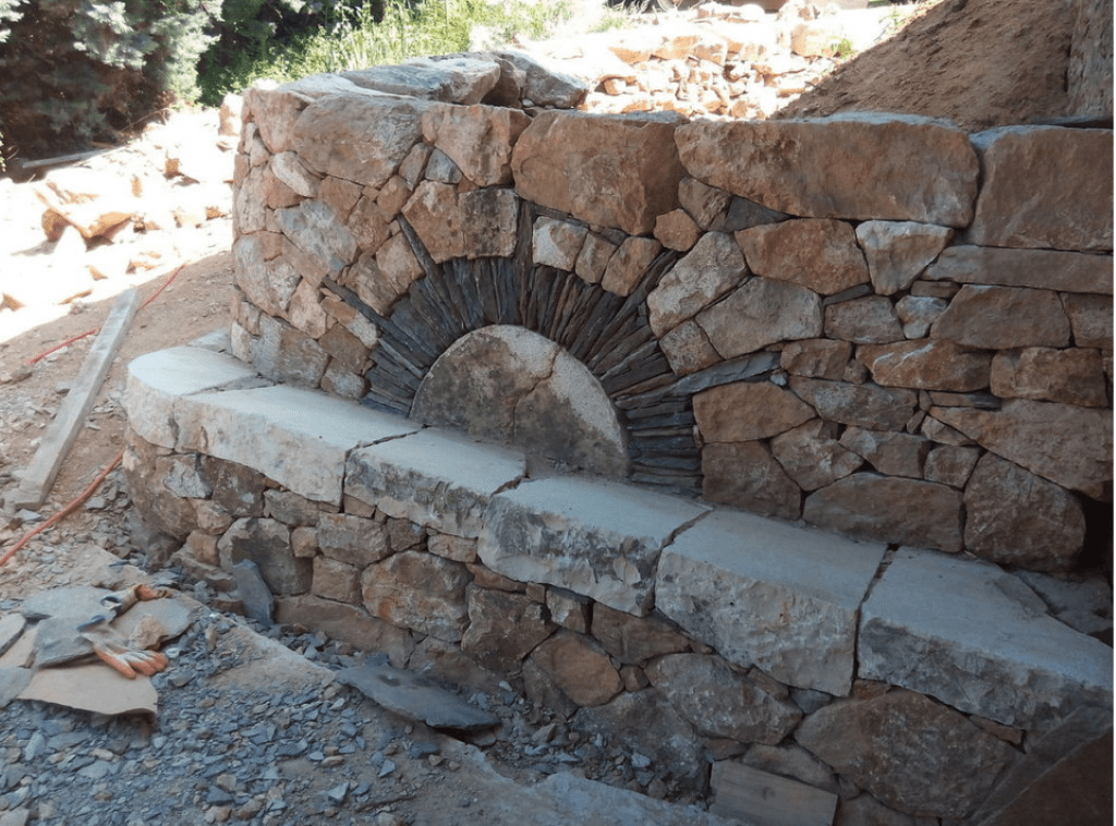 Soutènement et banc, Cheminas, L. Bockel